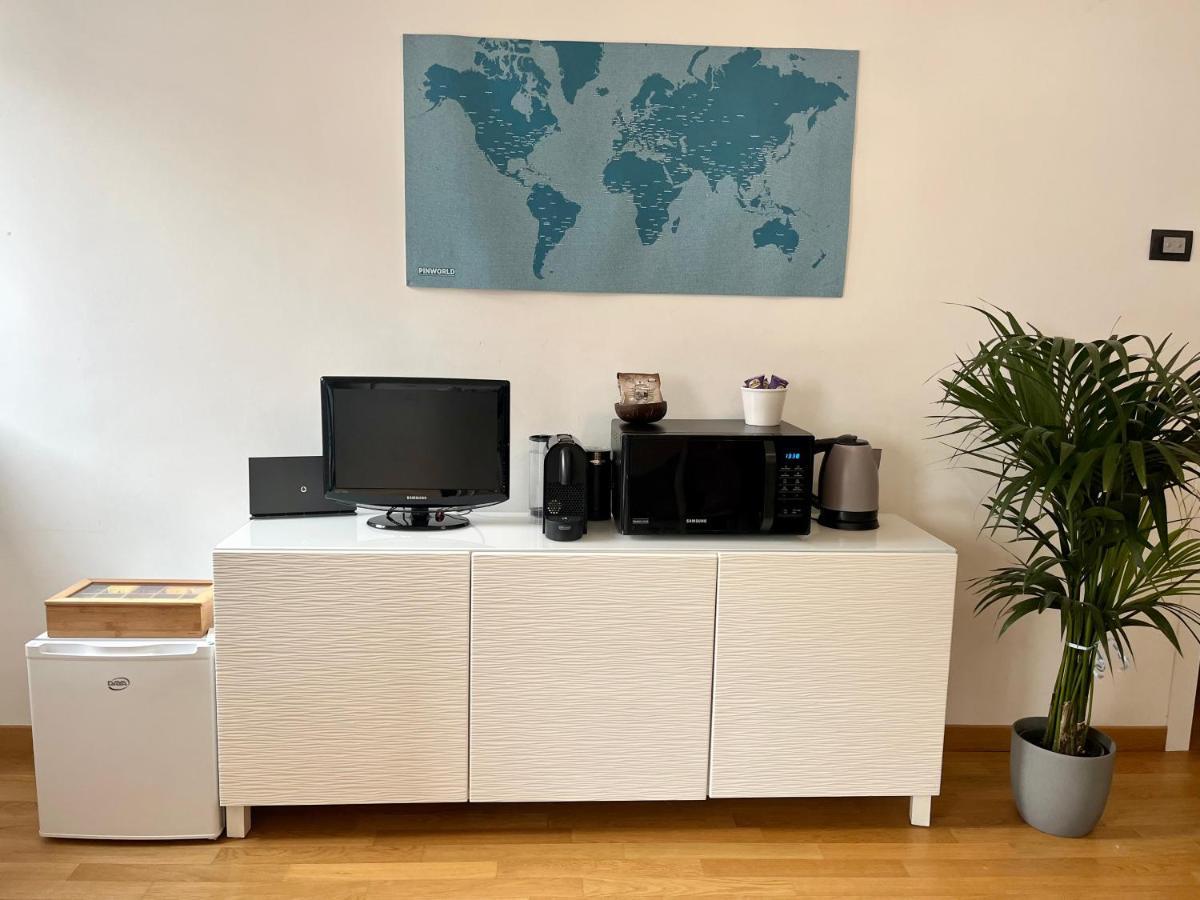 Appartamento con giardino max 6 persone sulla mm3 gialla Milano Esterno foto