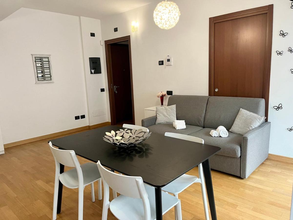 Appartamento con giardino max 6 persone sulla mm3 gialla Milano Esterno foto