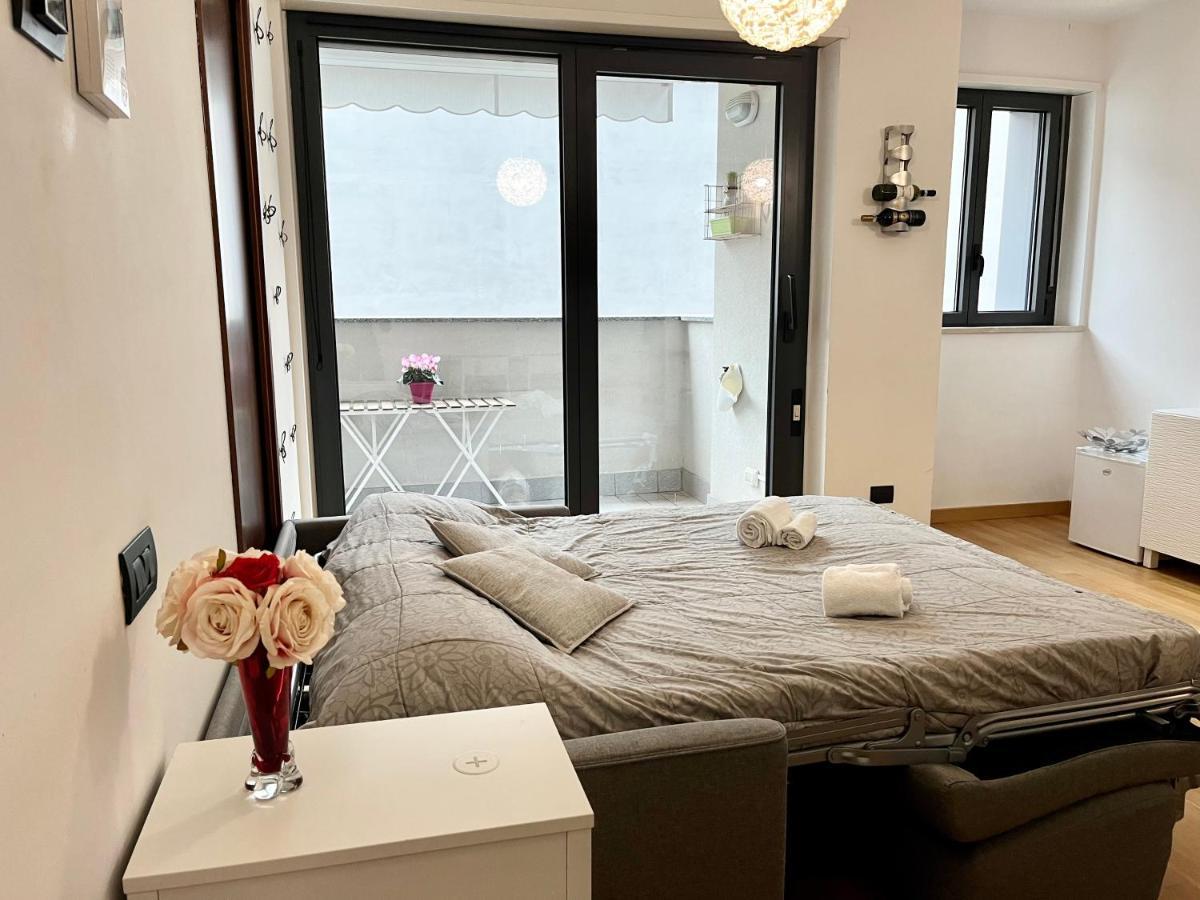 Appartamento con giardino max 6 persone sulla mm3 gialla Milano Esterno foto