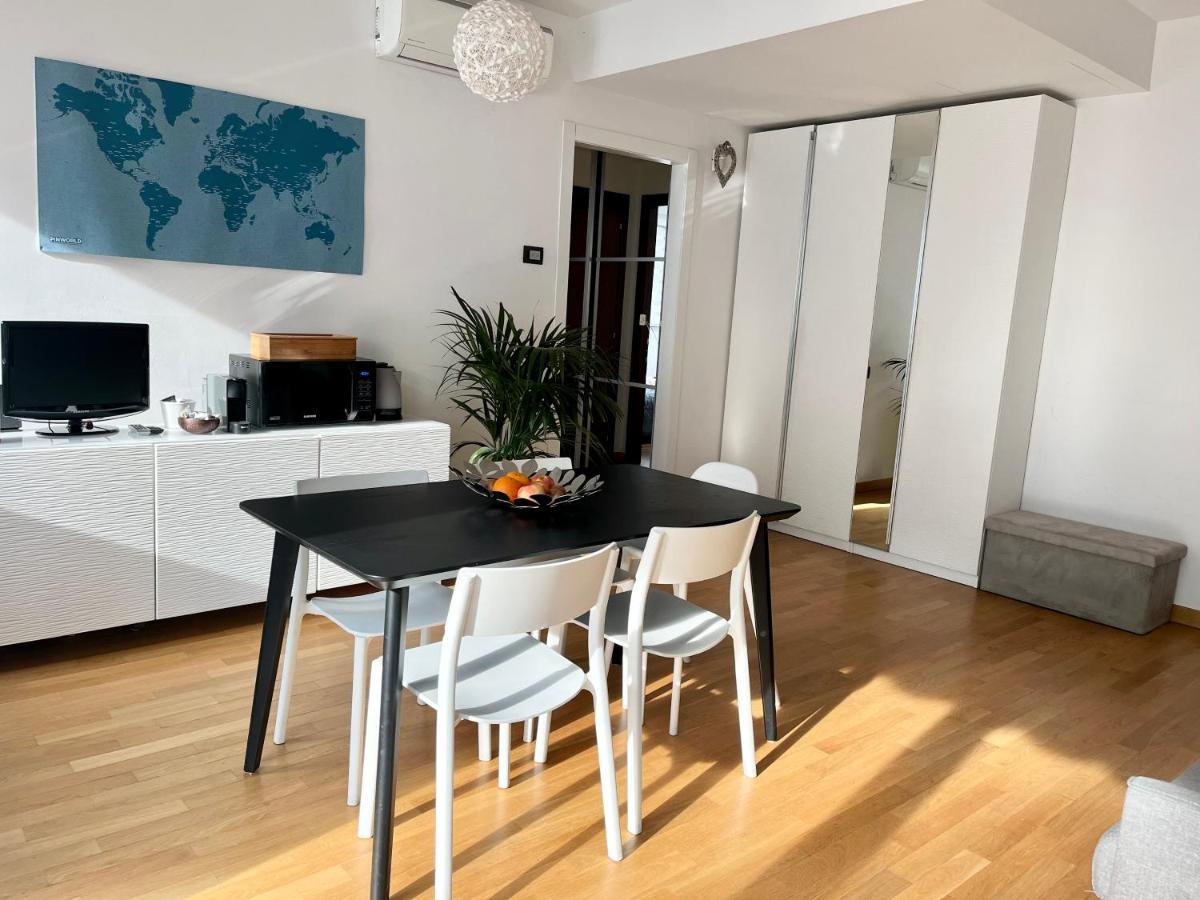 Appartamento con giardino max 6 persone sulla mm3 gialla Milano Esterno foto
