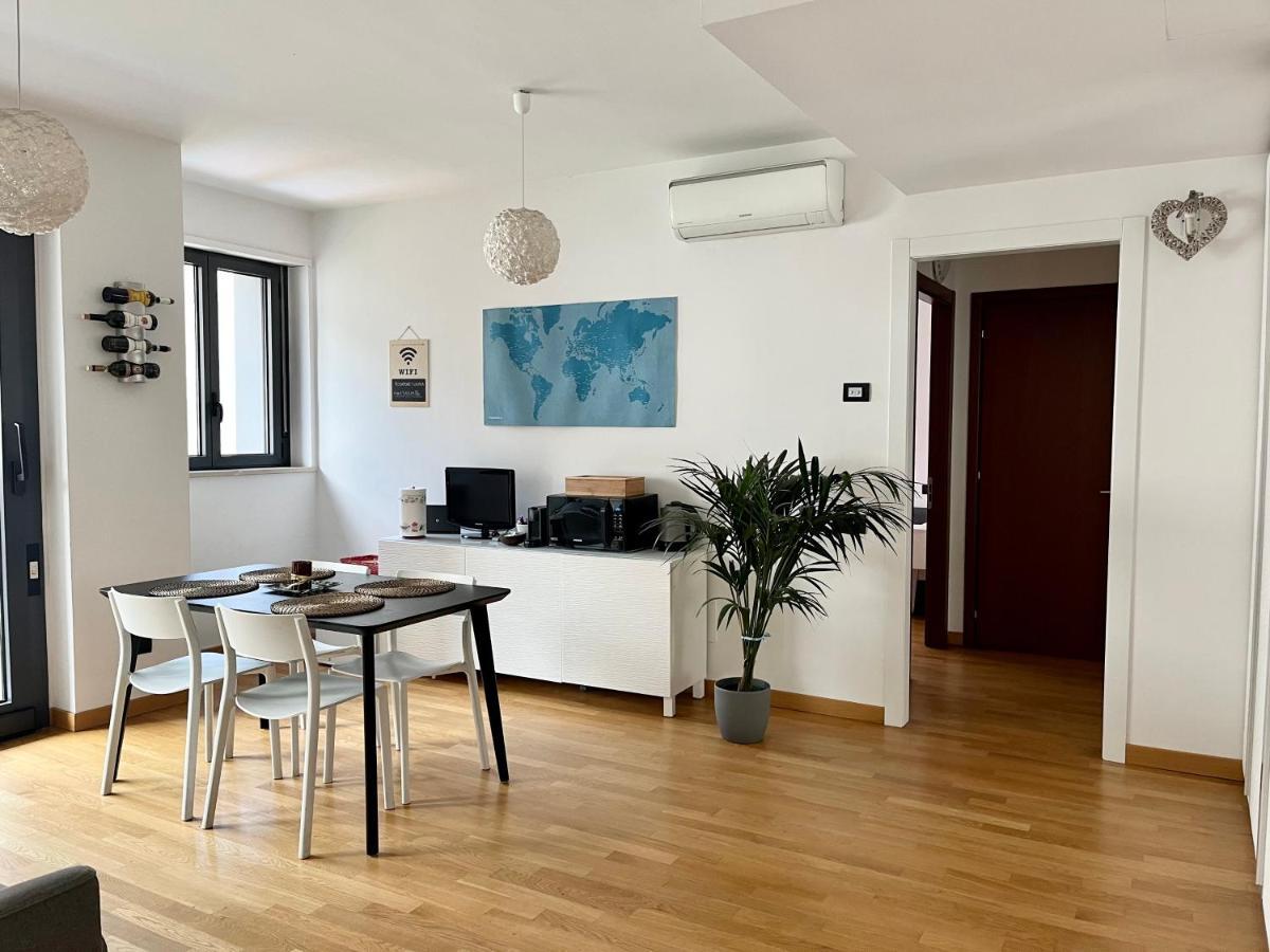 Appartamento con giardino max 6 persone sulla mm3 gialla Milano Esterno foto
