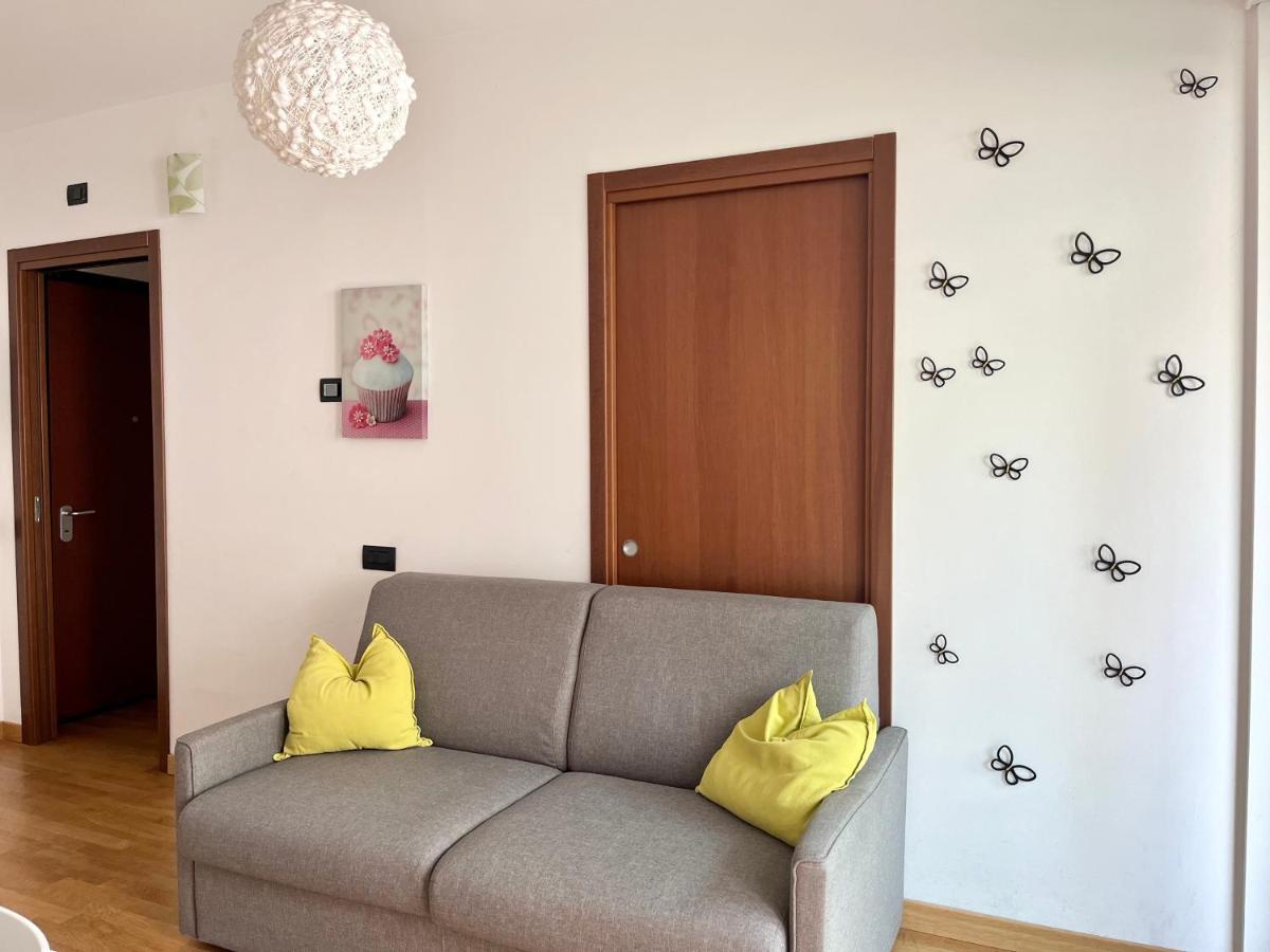 Appartamento con giardino max 6 persone sulla mm3 gialla Milano Esterno foto