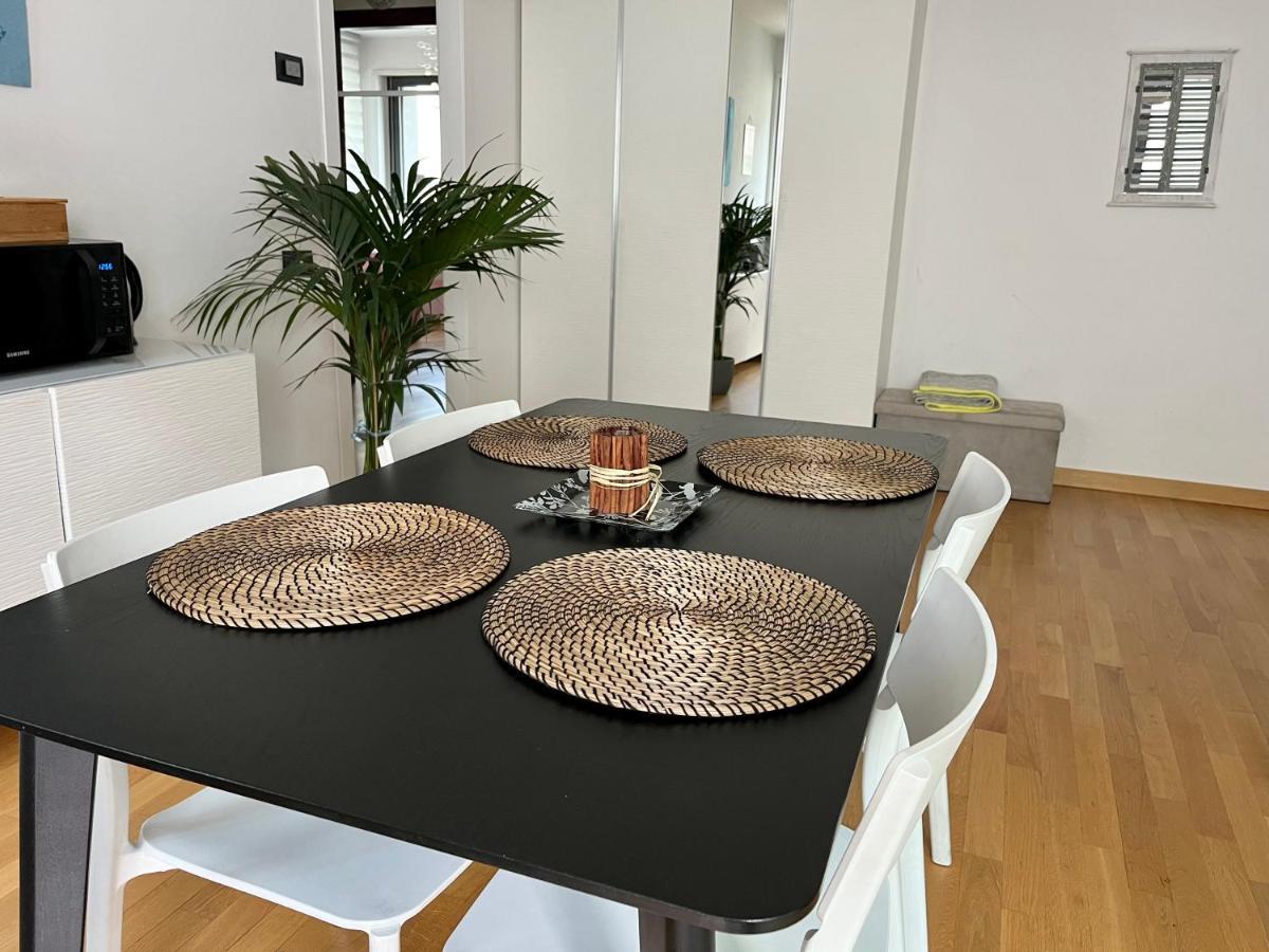 Appartamento con giardino max 6 persone sulla mm3 gialla Milano Esterno foto